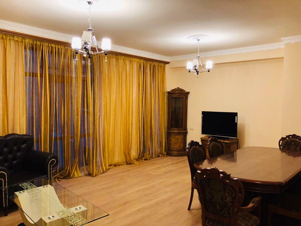 Holiday Inn Yerevan - Republic Square By Ihg Exteriér fotografie